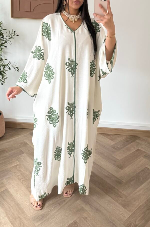 Robe broderie orientale – Image 9